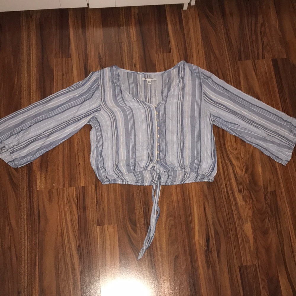 American Eagle bell sleeve
